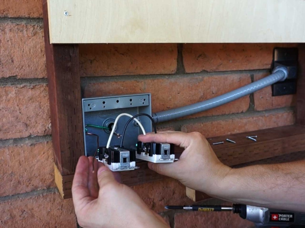 How To Extend an Exterior Electrical Outlet granworks
