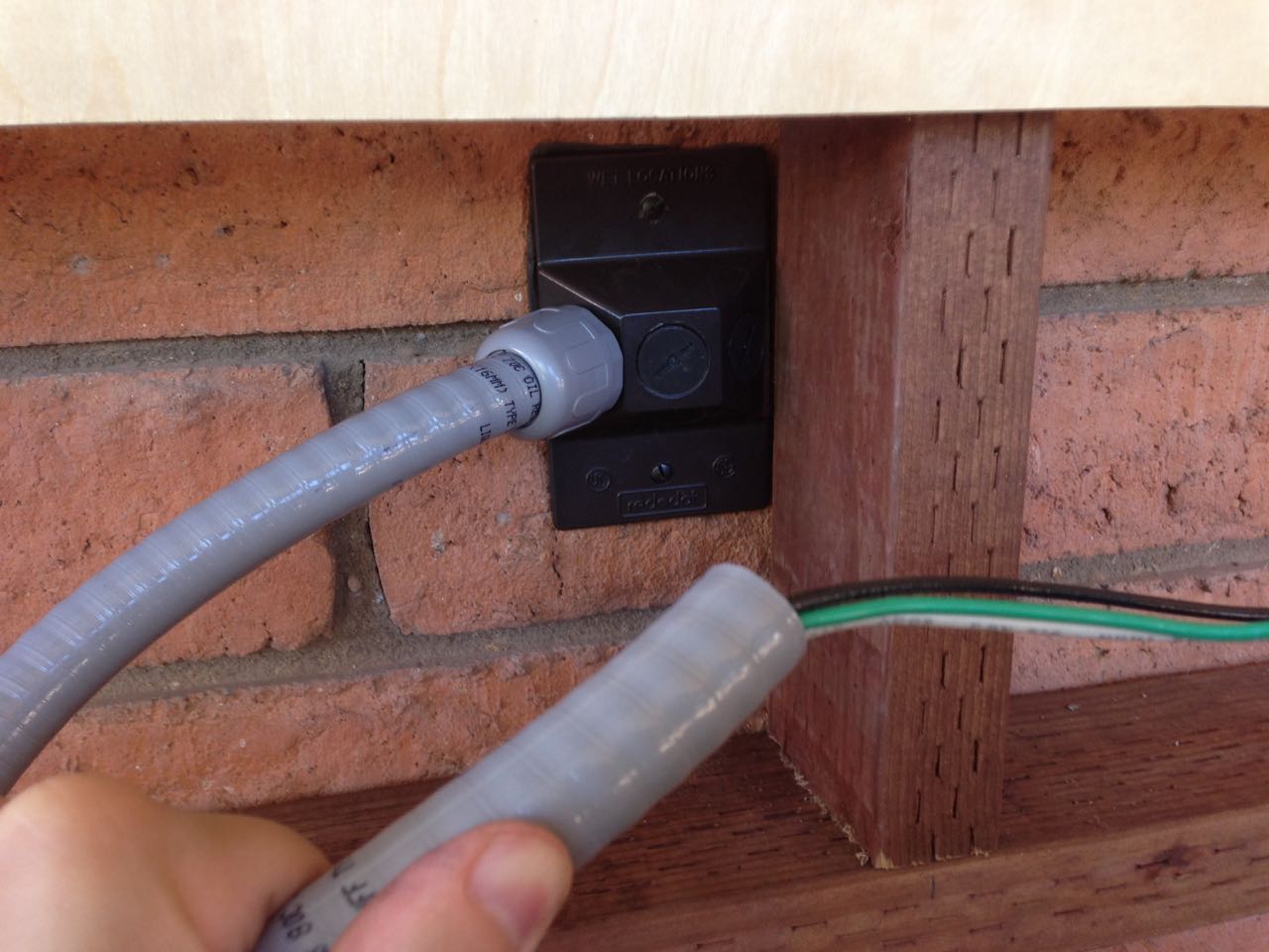 How To Extend an Exterior Electrical Outlet - granworks