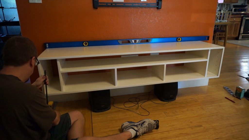 Creating a Custom Floating Media Console granworks